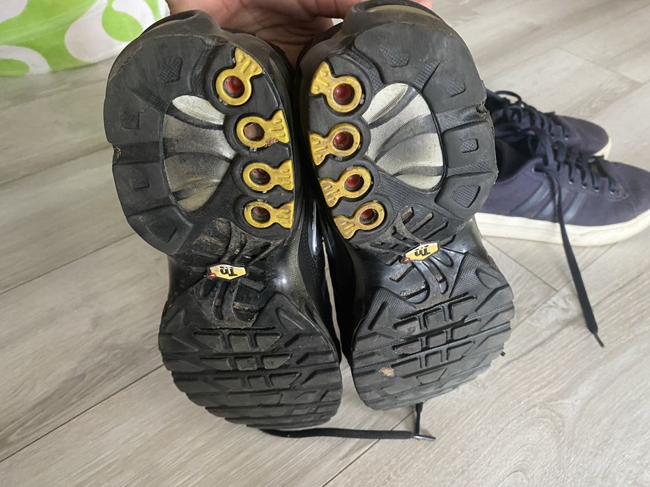 Кросівки для підлітка