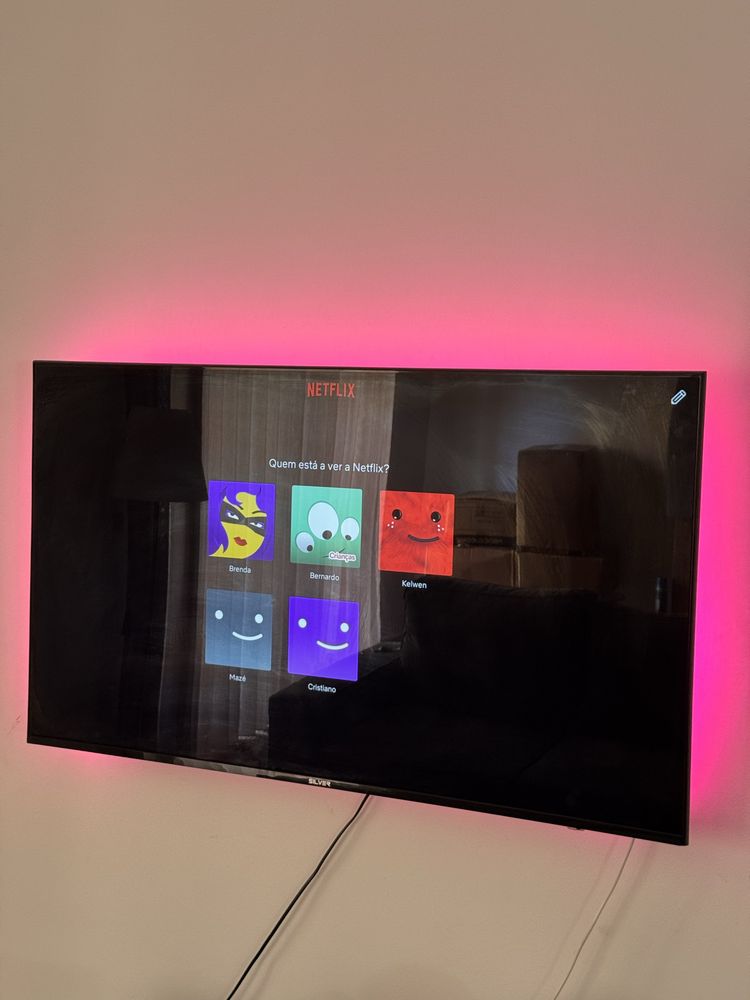 Tv 55 polegadas com led e suporte para parede