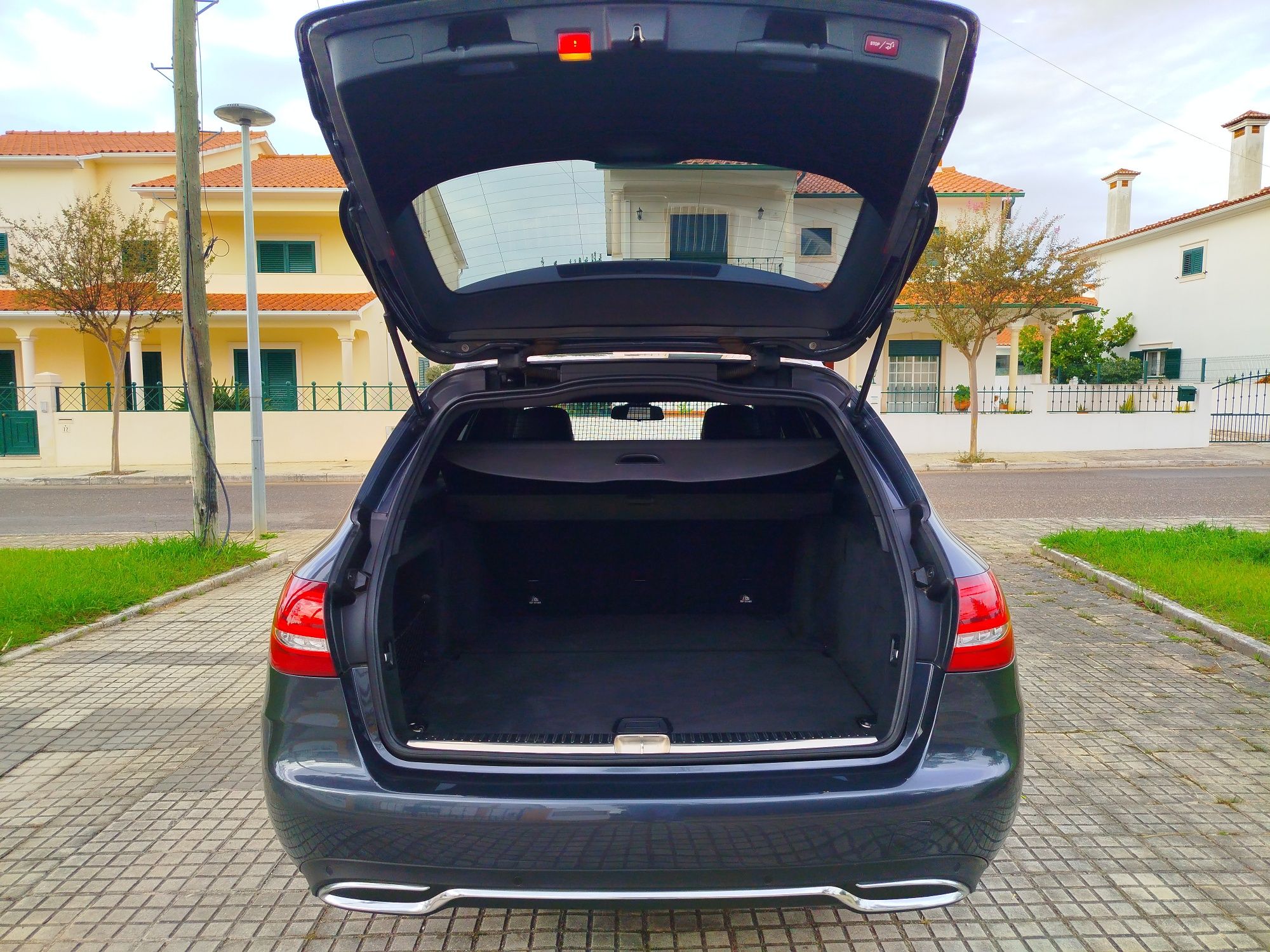 Mercedes C220d bluetec avantgarde++ de 2015 aceito retoma