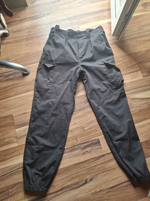 spodnie unisex rozmiar 38