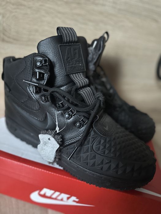 Ботинки термо зима Nike  p.42 нові на будь-яку погоду