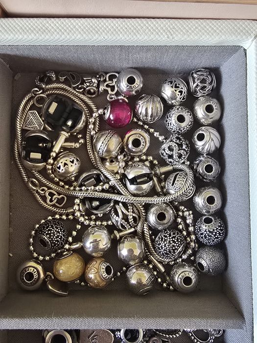 Pandora oyginalny charms z 14k złotem