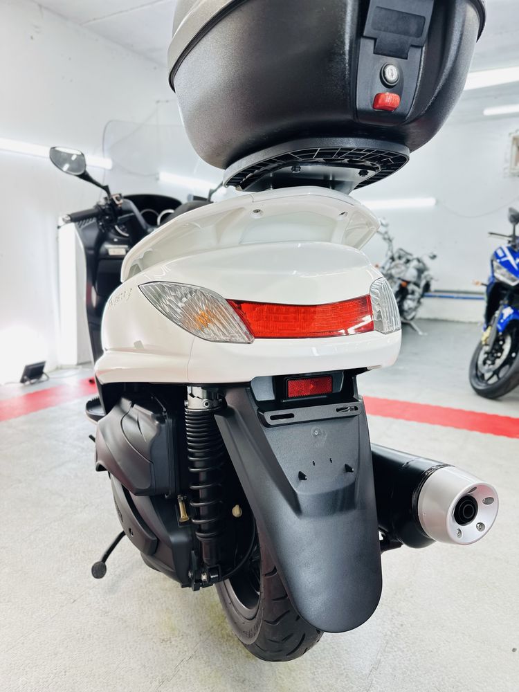скутер Yamaha Majesty 400cc в ідеальному стані тільки з Японії