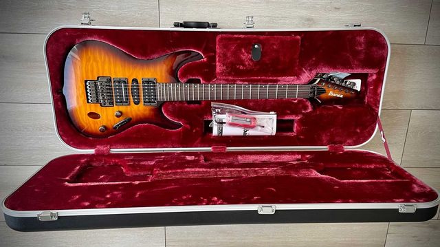 IBANEZ S5570Q-RBB gitara elektryczna model prestige seria S i case