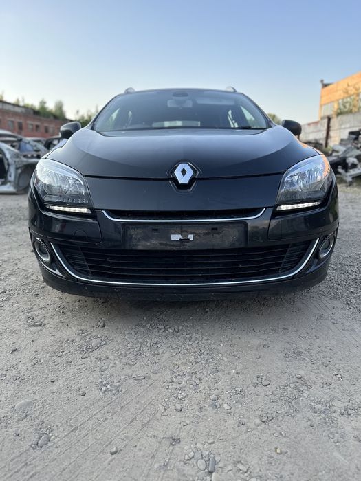 Розборка Renault MEGANE 3 рестайл Шрот (бампер фара двері мотор) Шрот