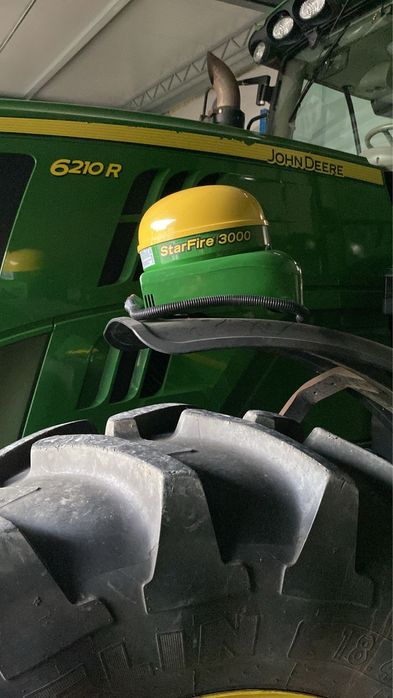 John Deere 6210R