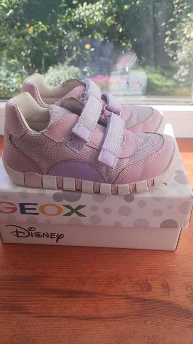 Взуття фірми Geox