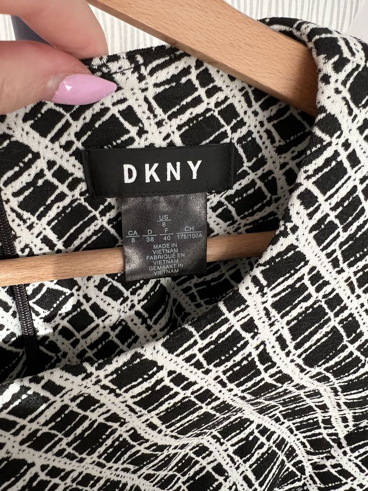 Sukienka damska DKNY rozkloszowana czarno-biała rozmiar 38