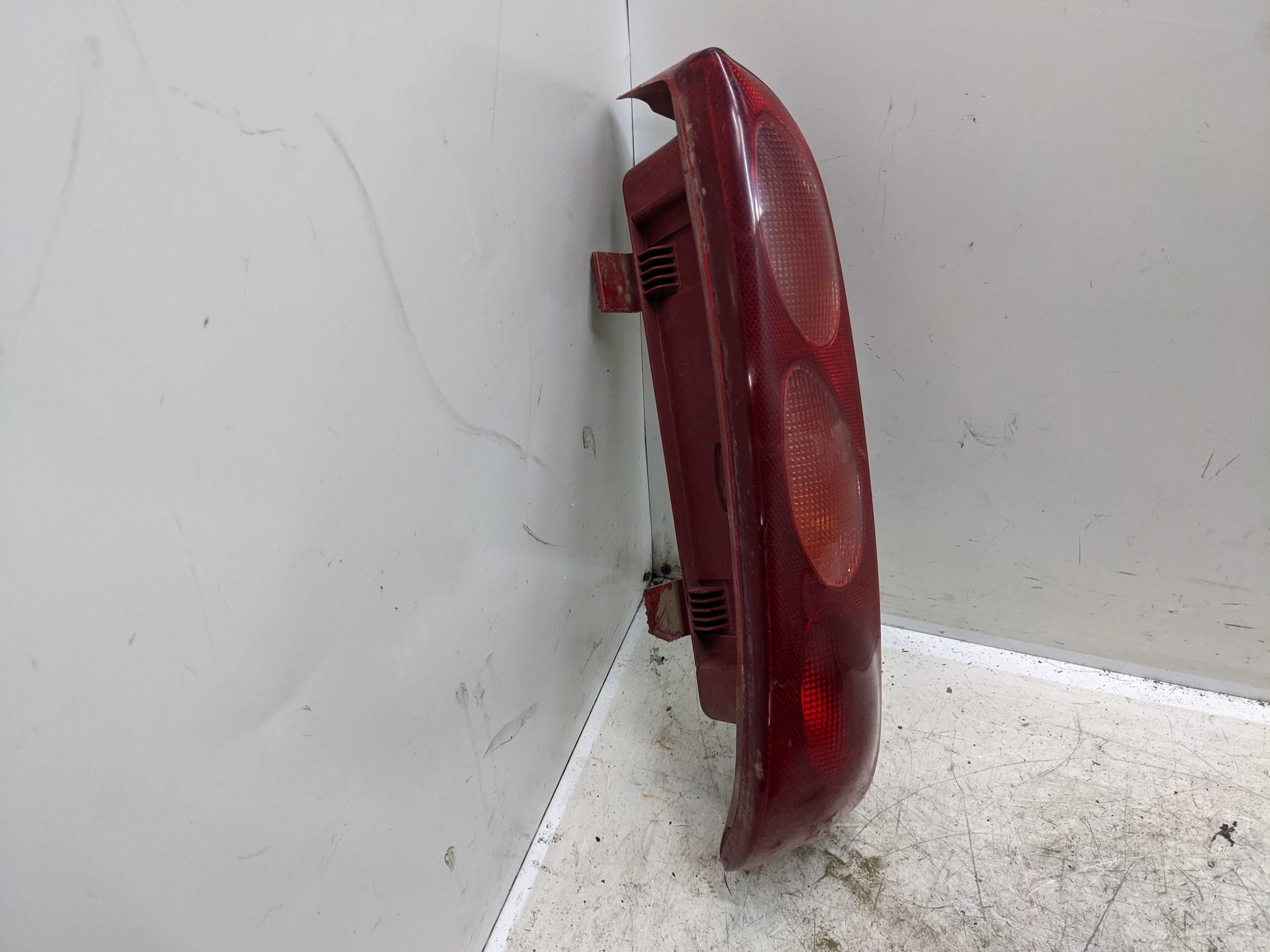 Fiat Seicento Lampa Tylna Prawa Tył PT