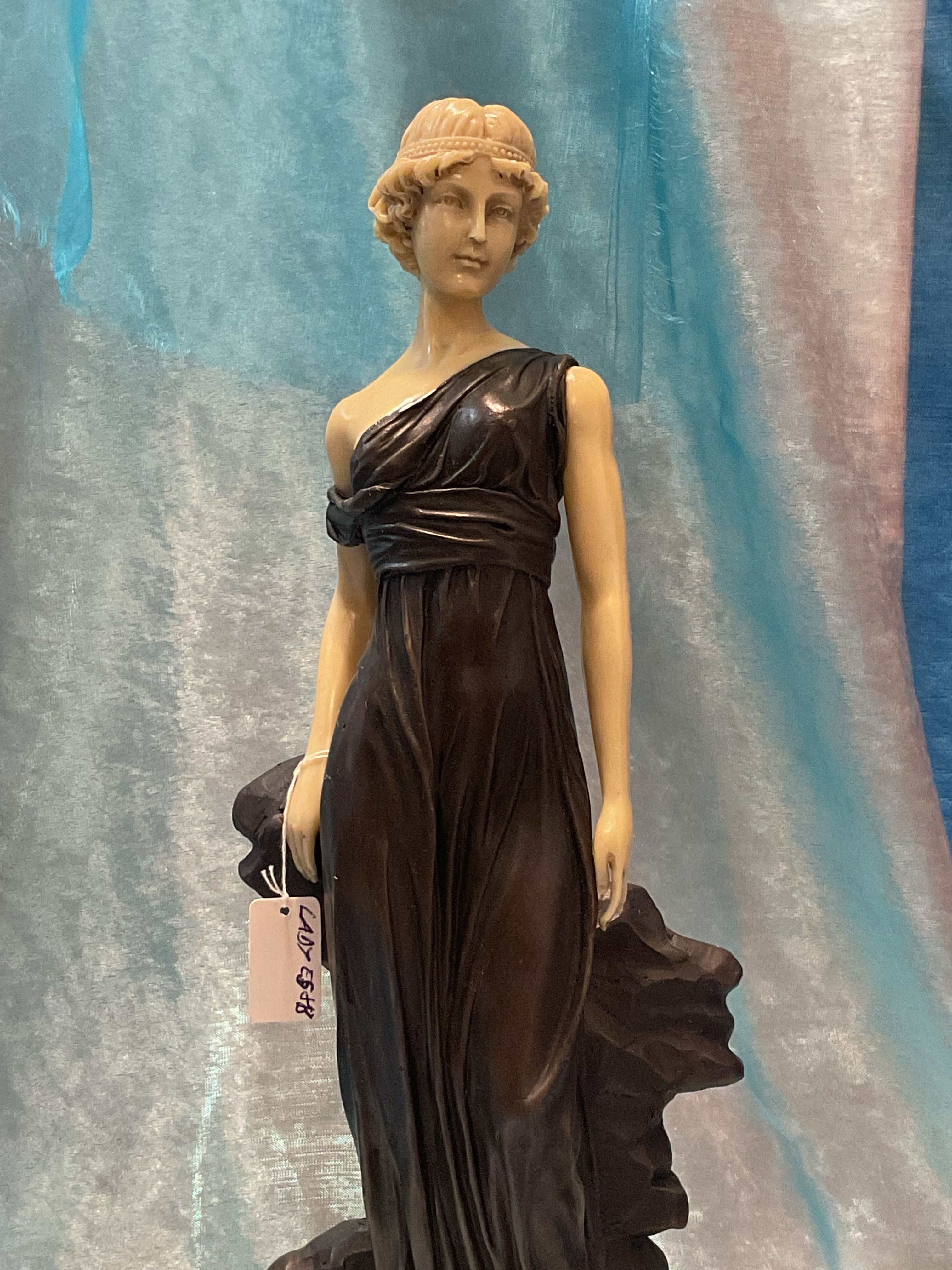 Escultura lady bronze 37 cm
