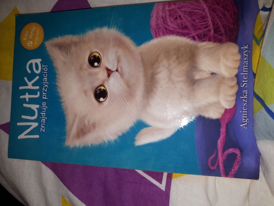 Książka z serii Kto mnie przytuli