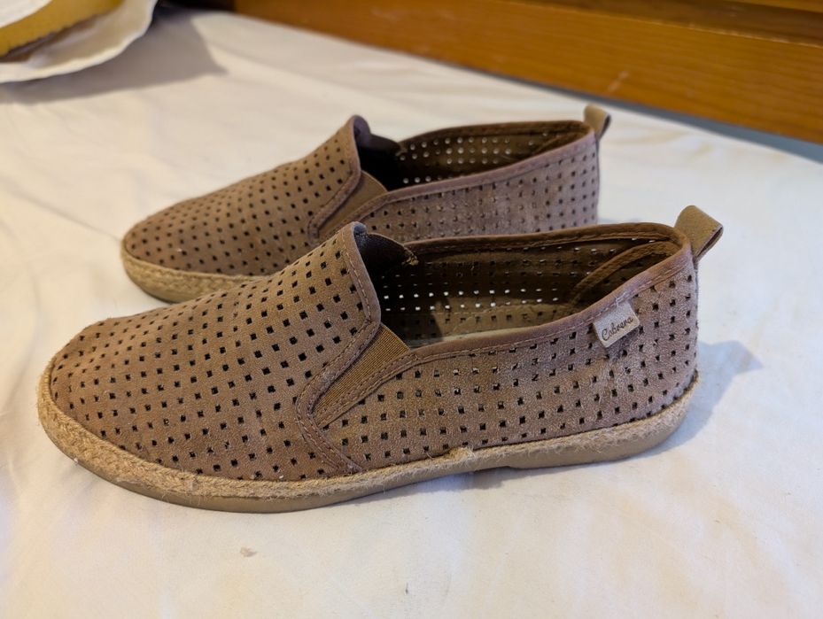 Sapatilhas de Primavera/Verão em castanho