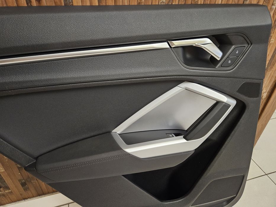 Дверна карта ліва задня Audi Q3 83A.899.N1D.C