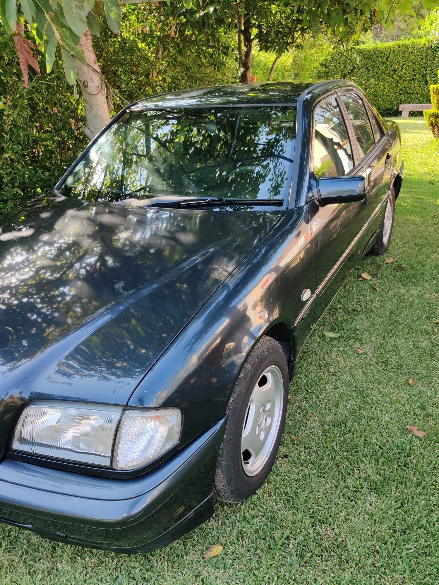 Mercedes-Benz C200. Clássico económico desde 1997