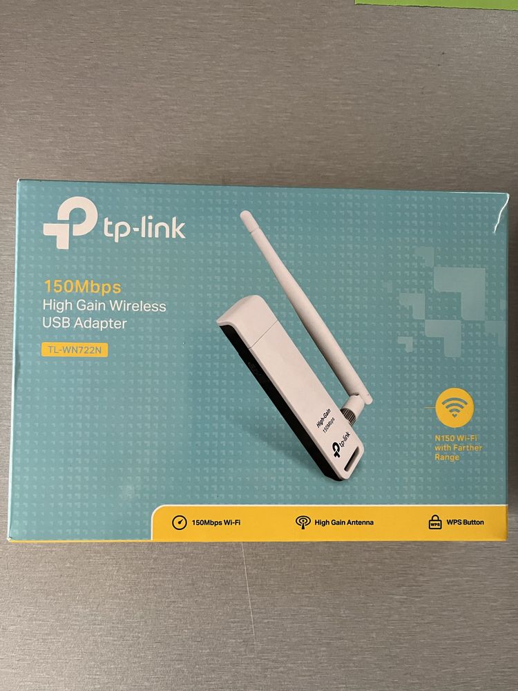 Wzmacniacz sieci TP-LINK.