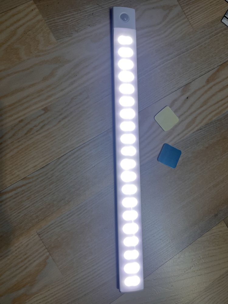 Lampa listwa oświetleniowa LED Czujnik ruchu 40 cm do szafy