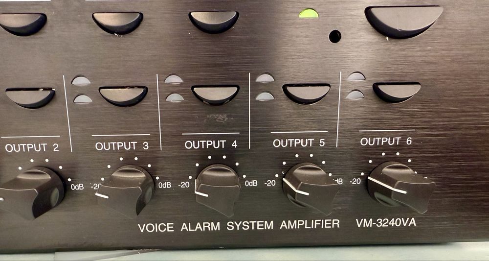 Amplificador TOA - VM-3240VA