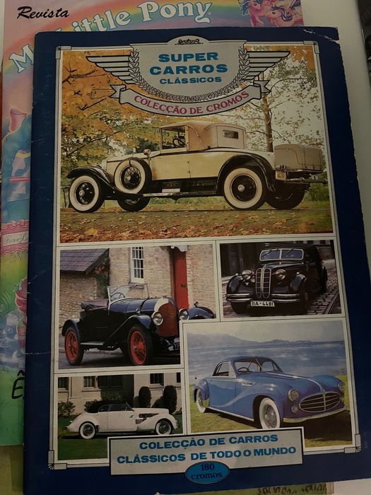 Cadernetas completas e em bom estado de carros e motos