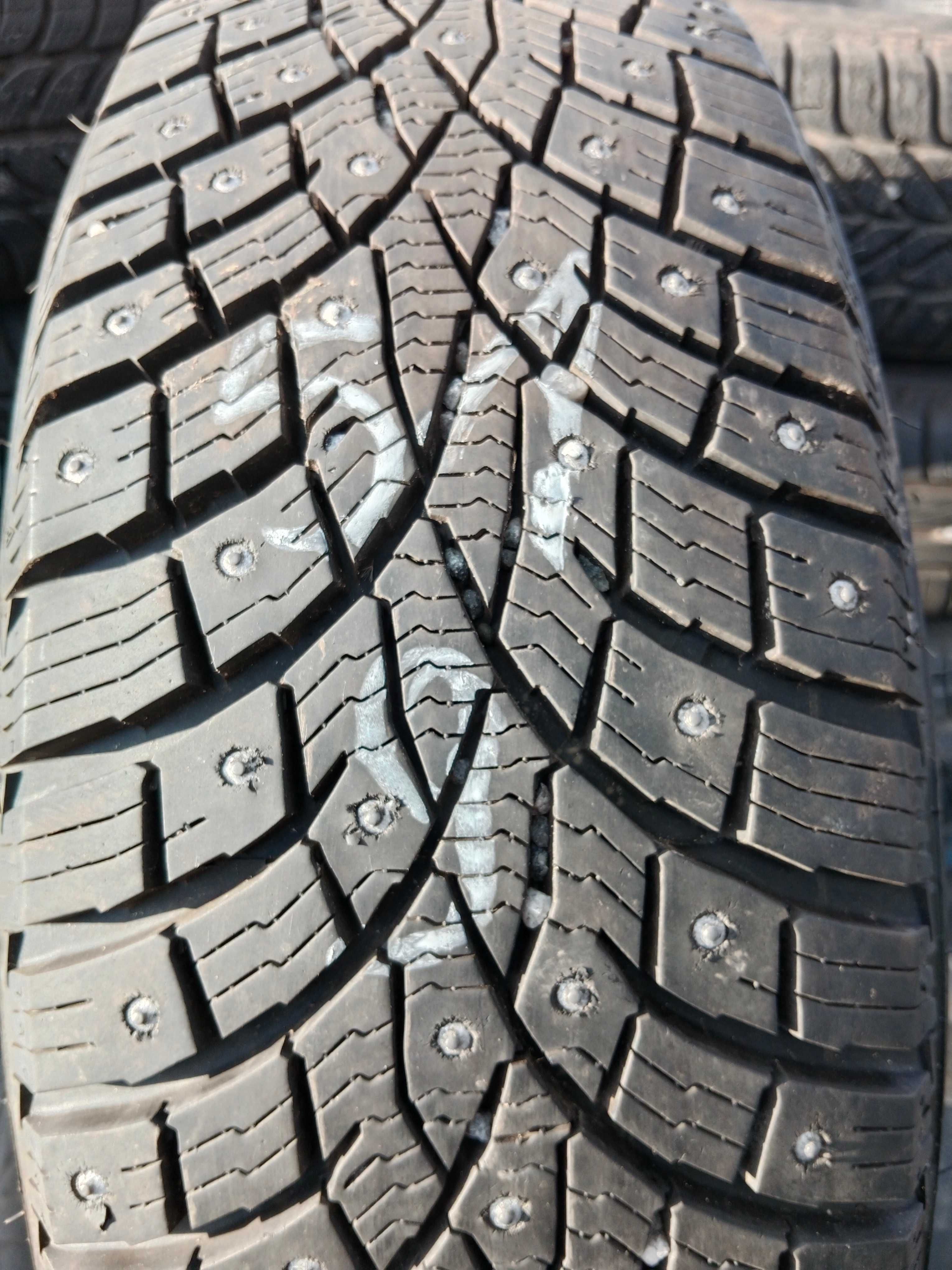 Opona używana 195/65R15 Triangle Icelynx TI501 1szt.