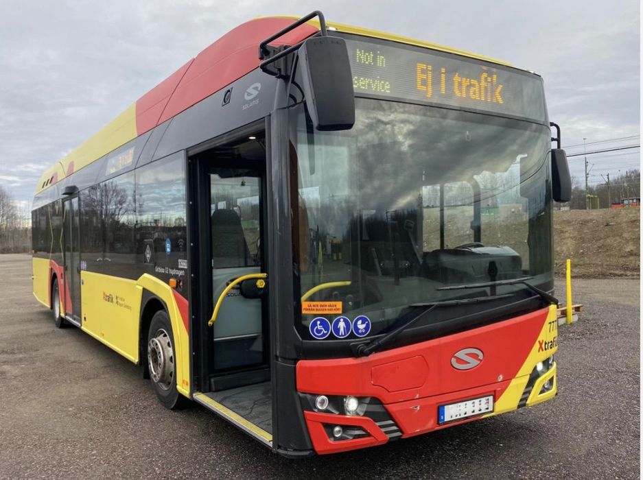 Solaris URBINO 12 Hydrogen / 81 PASAŻERÓW / MODEL 2022 / STAN JAK NOWY / BEZWYPADKOWY / OKAZJA / MOŻLIWOŚĆ TRANSPORTU / EURO 6  Cena cirka 10 % Nowego ! Jak Nowy ,Super okazja, Transport możliwy