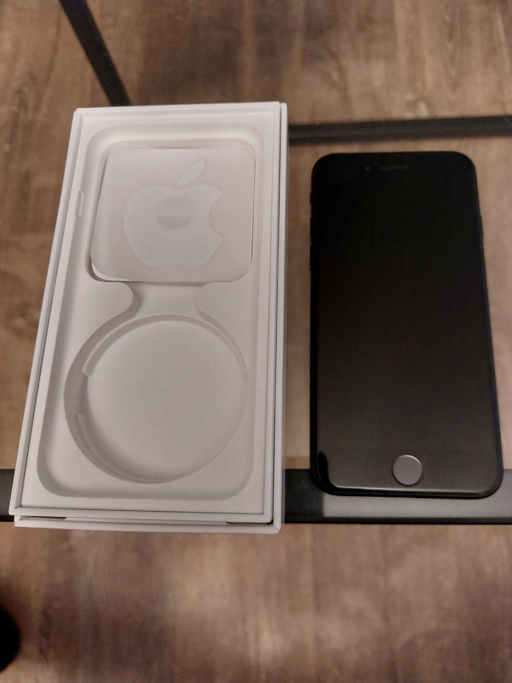 iPhone SE (2020), 64 GB, iOS 18.5, stan bardzo dobry