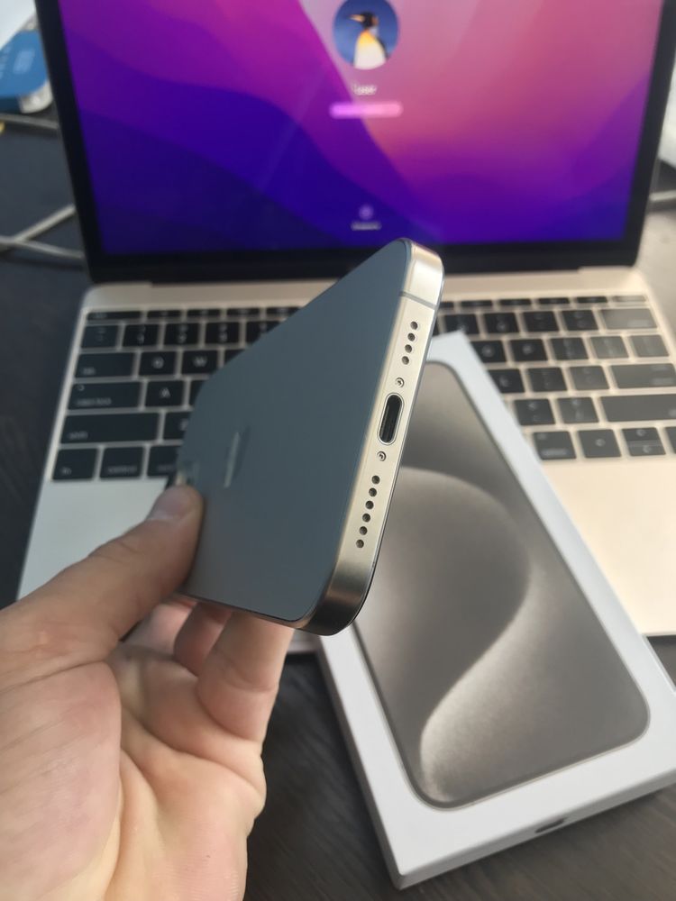 Продам Apple iphone 15 Pro max 256Gb Natutlral Titanium