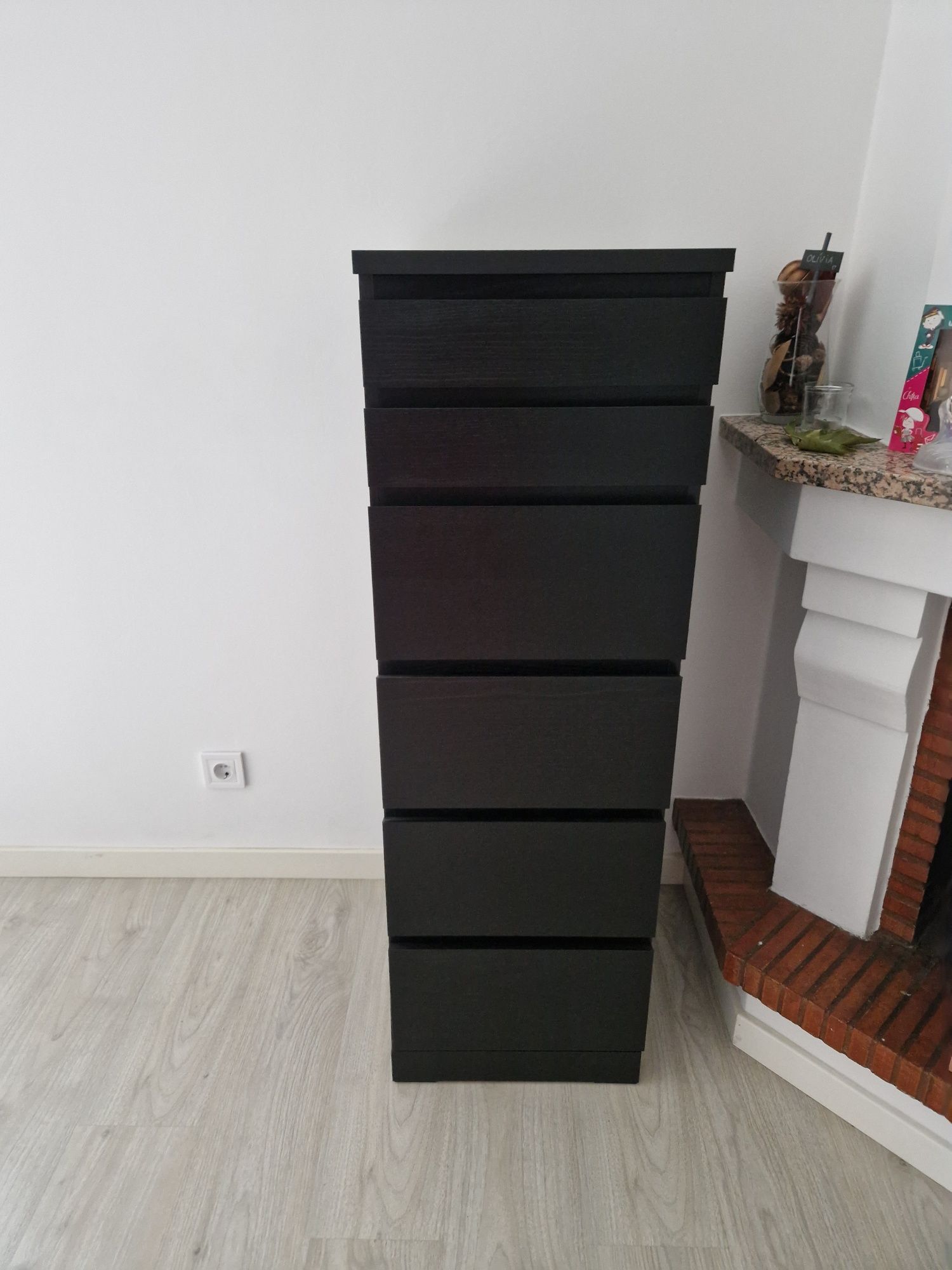 Cômoda IKEA MALM – 6 gavetas [40cm largura) – Ótimo estado!