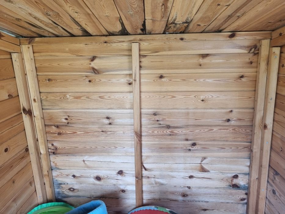 Domek ogrodowy ręcznie robiony dla dzieci zjeżdżalnia ślizg