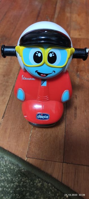 Іграшка мотоцикл Chicco на радіоуправлінні