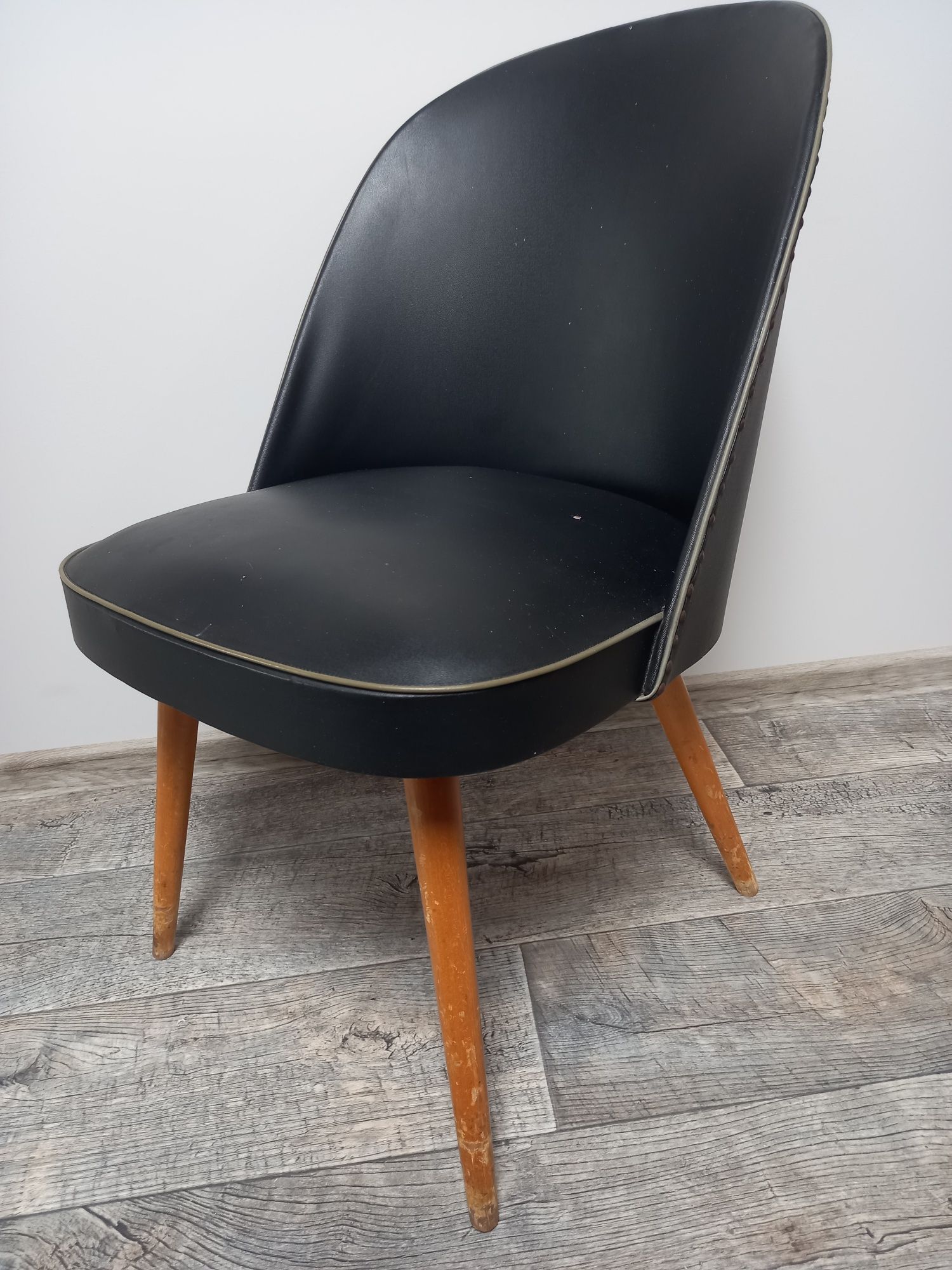 Stare krzesło patyczak muszelka THONET PRL