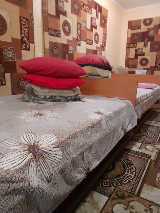 Небольшая студия, пр. Центральный 148 1эт/9эт, 2 кровати+2 кресла, док