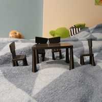 zestaw małych mebli jadalnia (krzesła, stół) 3D dla figurek