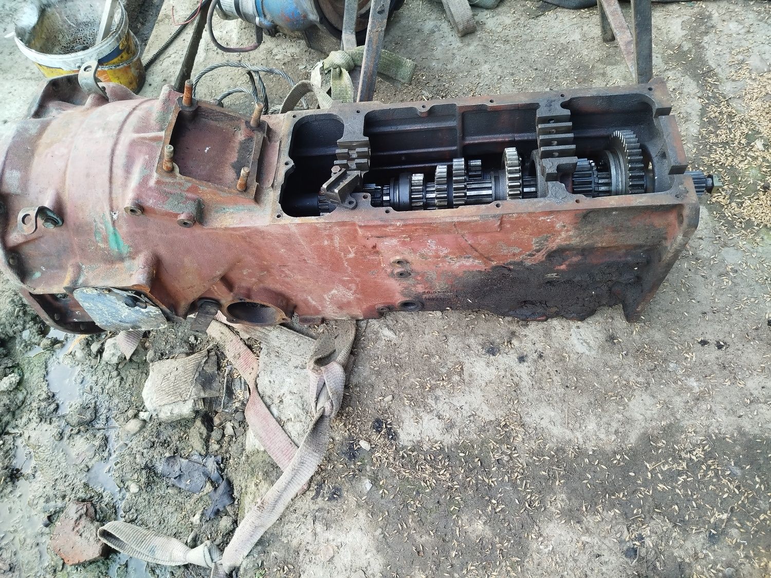 Skrzynia c 360 Ursus c355 ciągnik rolniczy c 4011