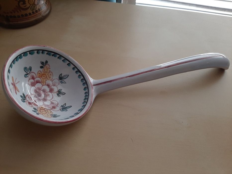 Concha decorativa em faiança