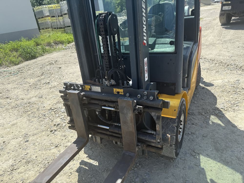 Wózek widłowy Jungheinrich TFG 425s rok 2013