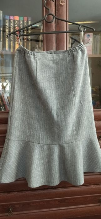 Елегантний жіночий костюм 50 розміру