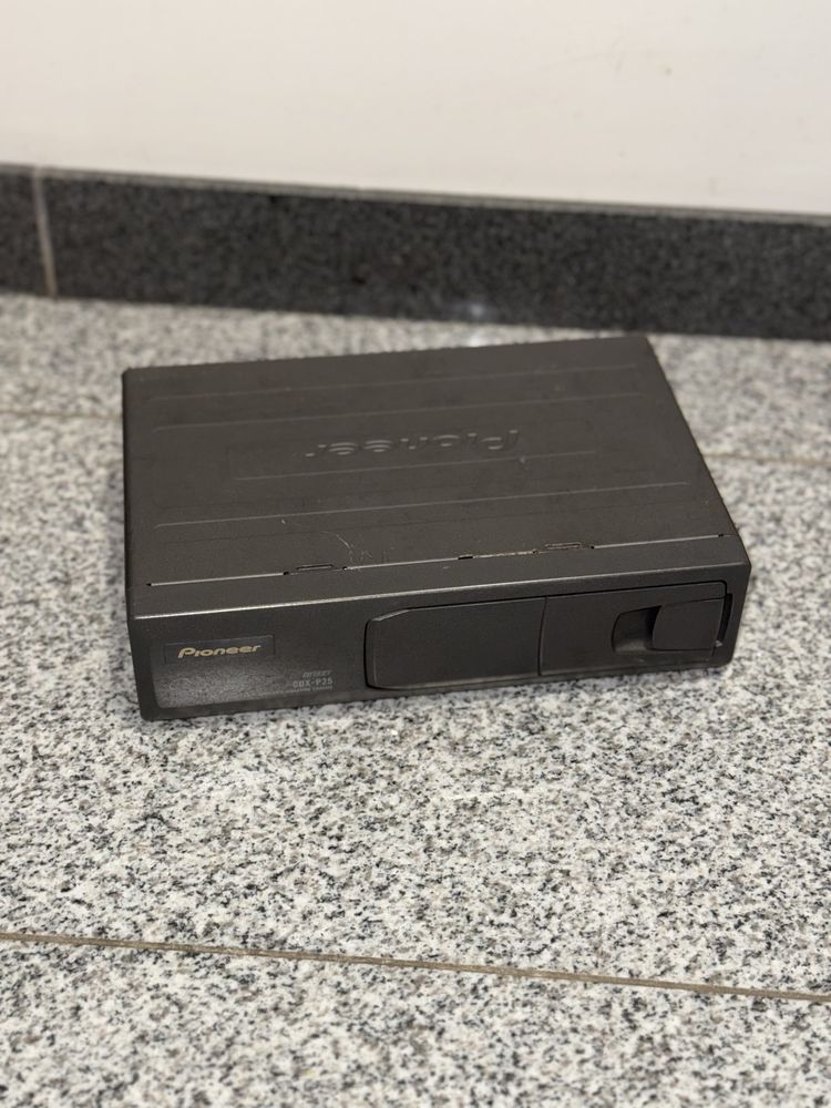 Spredam radio pioneer keh-p7800r razem z zmianarka cdx-p25