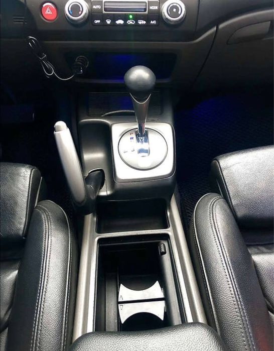 Продам Хонда Цывик 07г дв. 1.6 л, АКПП, про. 235 тыс