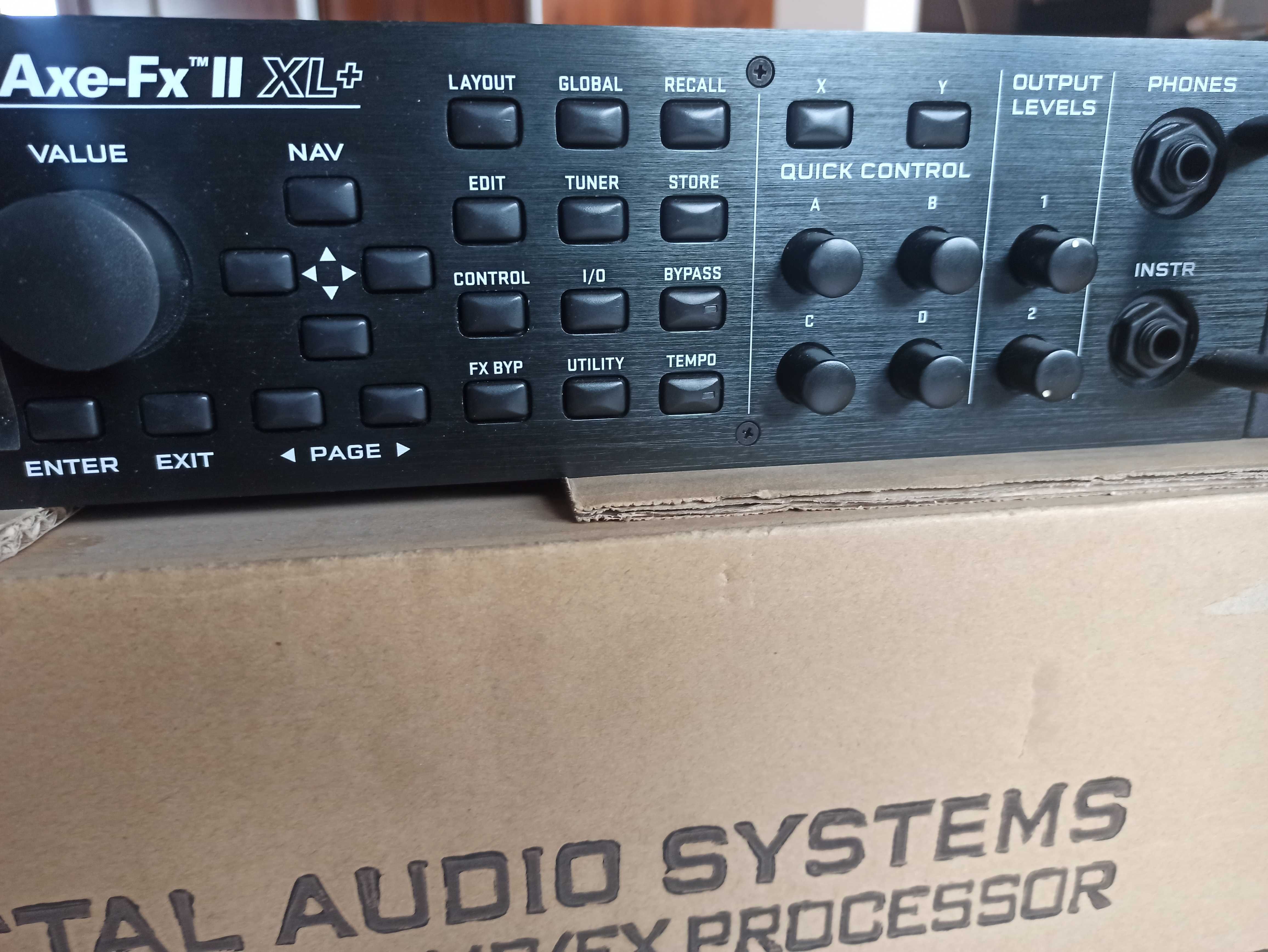 Fractal AXE FX II XL +