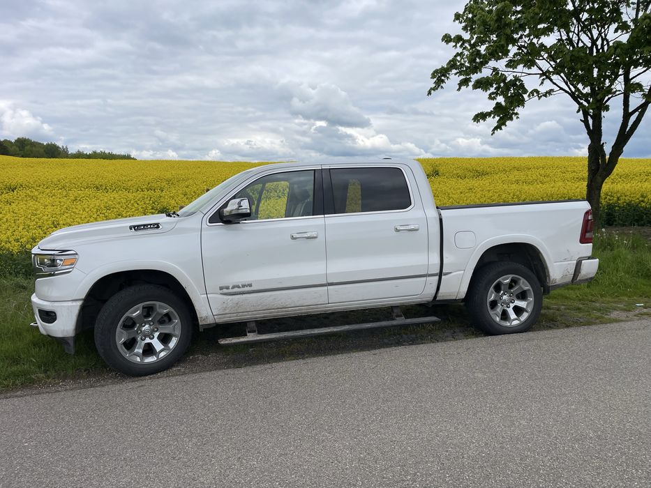 Ram 1500 LIMITED ful wersja pneumatyka