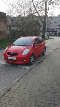 Toyota Yaris 1.0 benzyna idealny stan niski przebieg