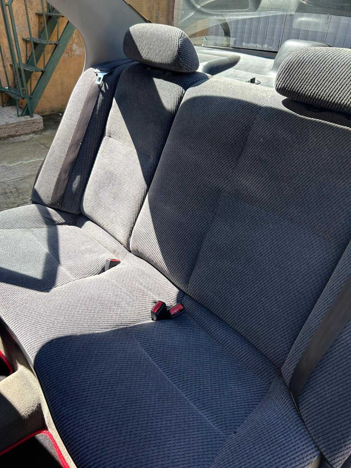Honda Civic 1.5i LS (EK3)