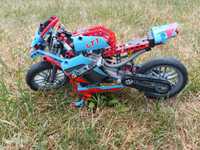 Sprzedam motor lego technic.