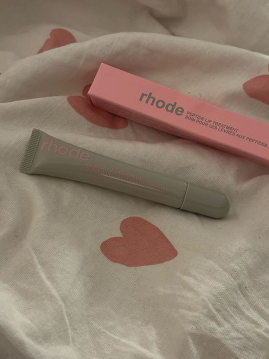 nowy błyszczyk rhode by hailey bieber lip tint błyszczyk