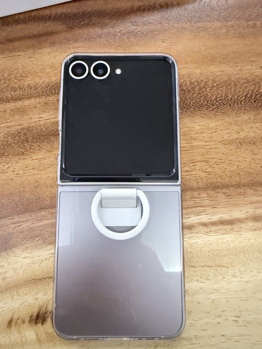 Samsung Galaxy Z flip6 + galaxy watch 6