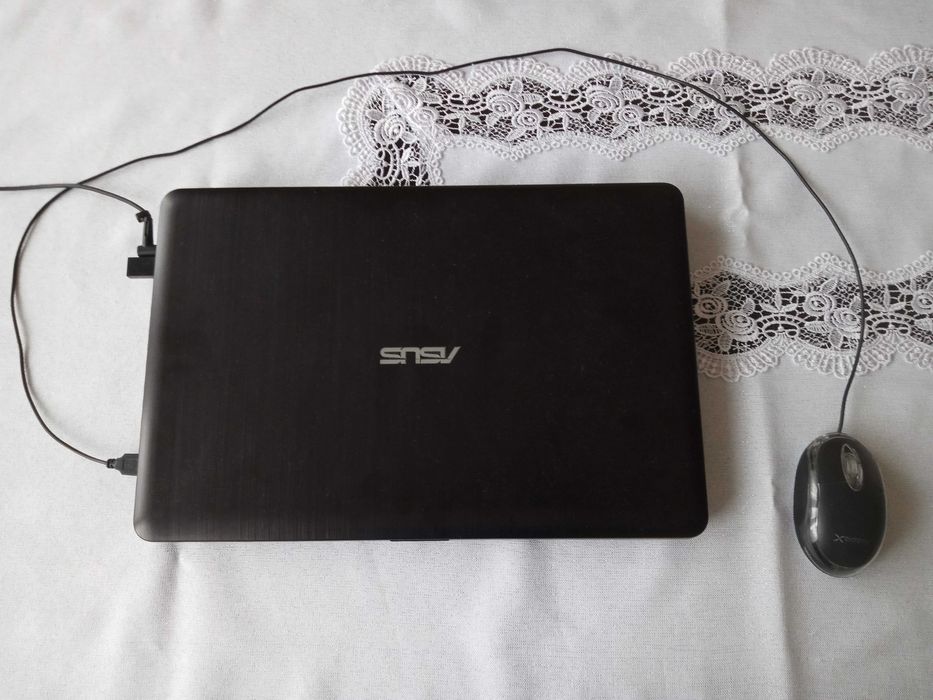 Laptop Asus Intel Celeron CPU N3050 1.60 GHz Windows 10 Home 64-bit