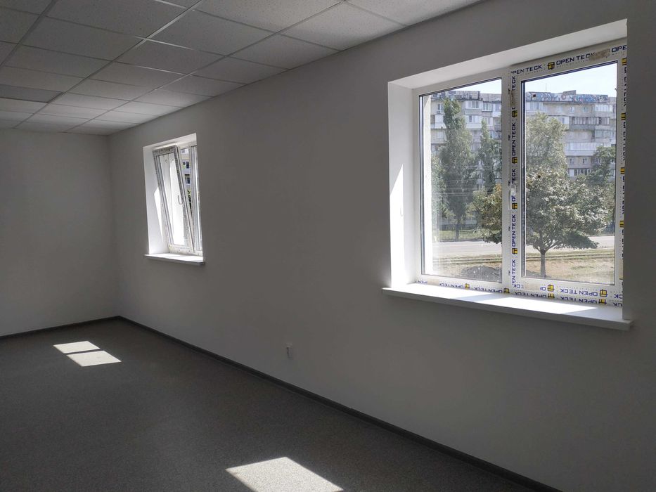 24/25/27/18 м2 кабінети з водою 4-й Л.Лук'яненка-Тимошенко/Оболонський