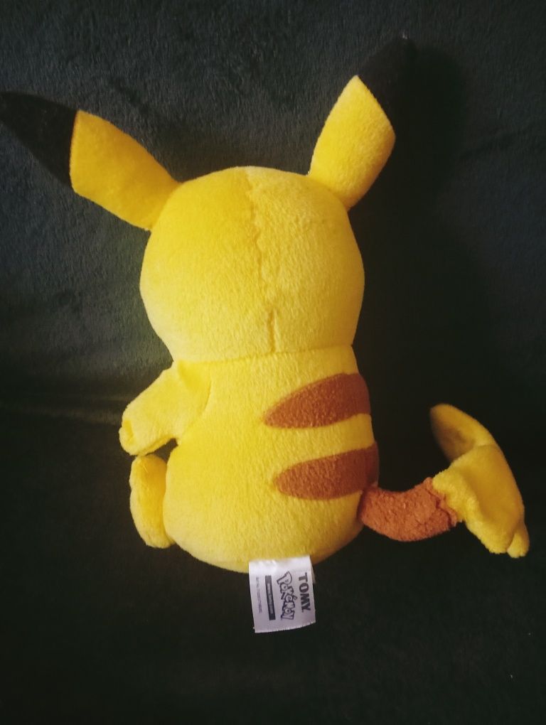 Pikachu maskotka pokemony Nintendo TOMY