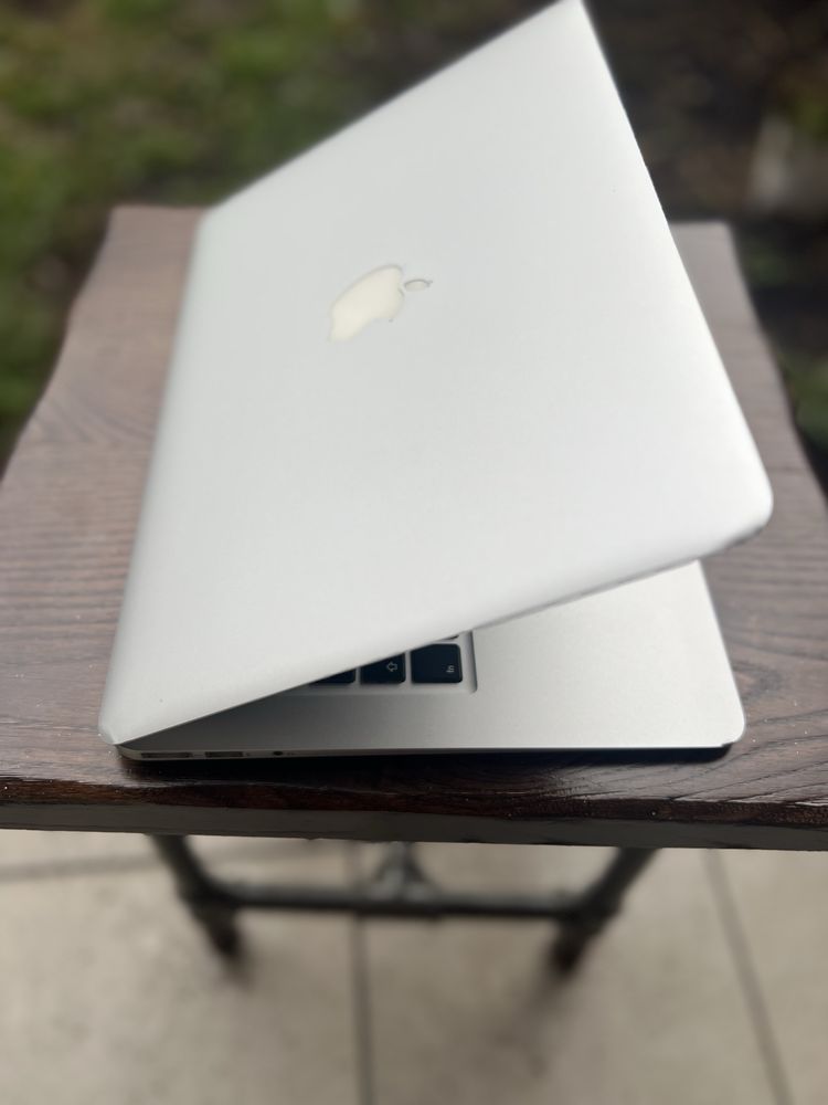 Laptop Apple MacBook Air 13 cali Mid 2012