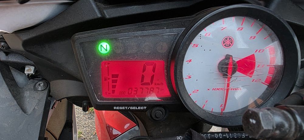 Yamaha YZF R125  akrapovic